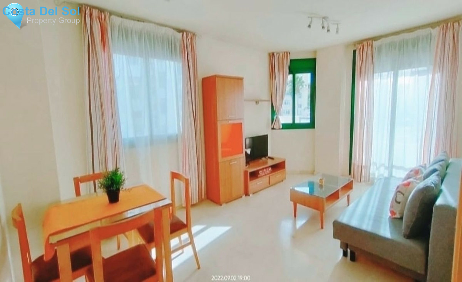 Middle Floor Apartment in Estepona-1504241