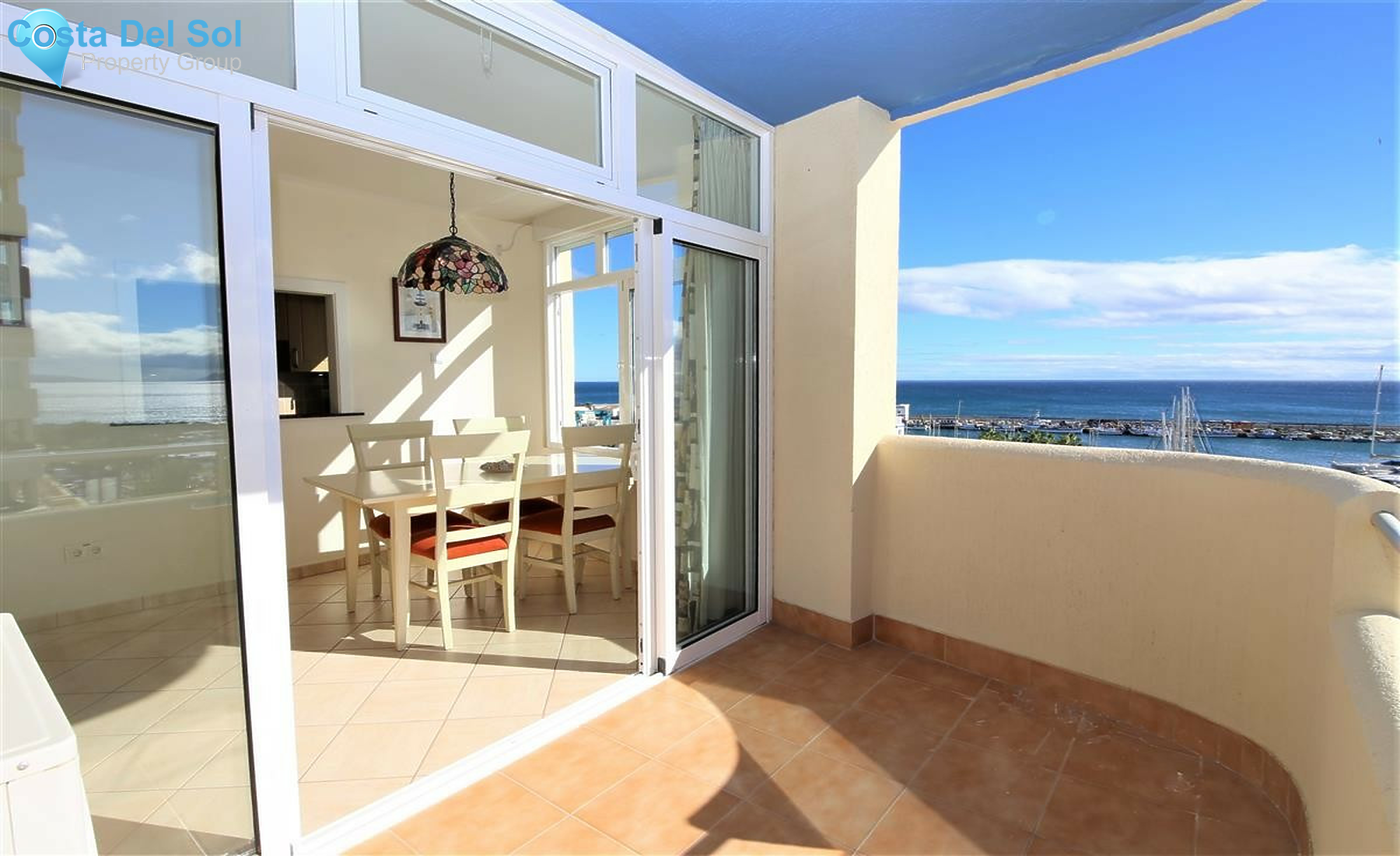 Middle Floor Apartment in Estepona-1543425