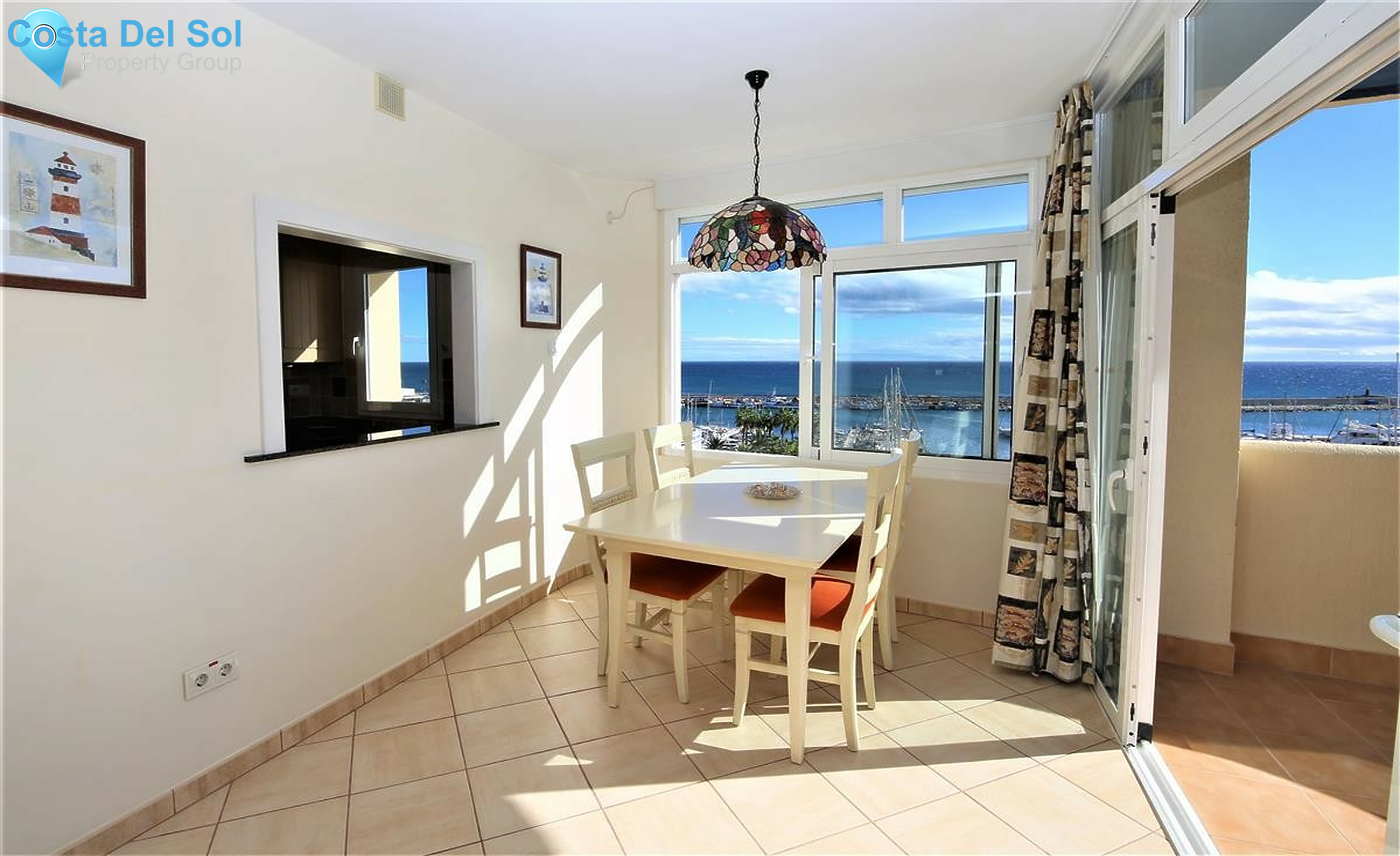 Middle Floor Apartment in Estepona-1543426