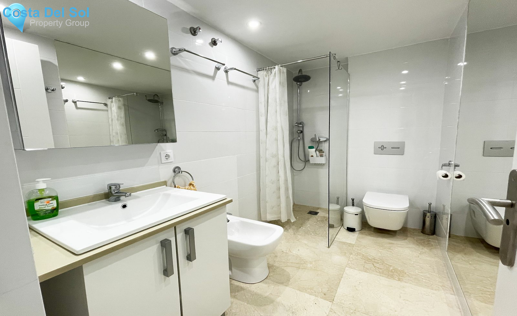 Middle Floor Apartment in Estepona-1135671