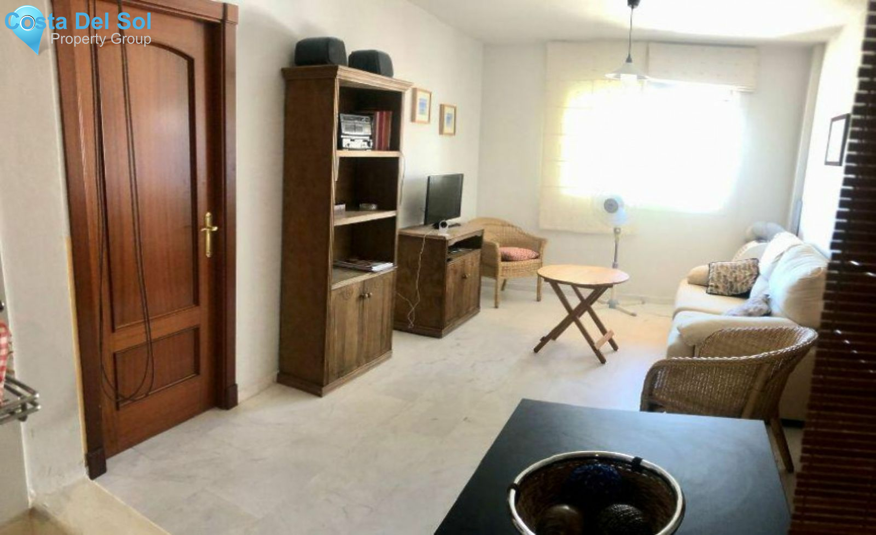 Middle Floor Apartment in Estepona-1170097