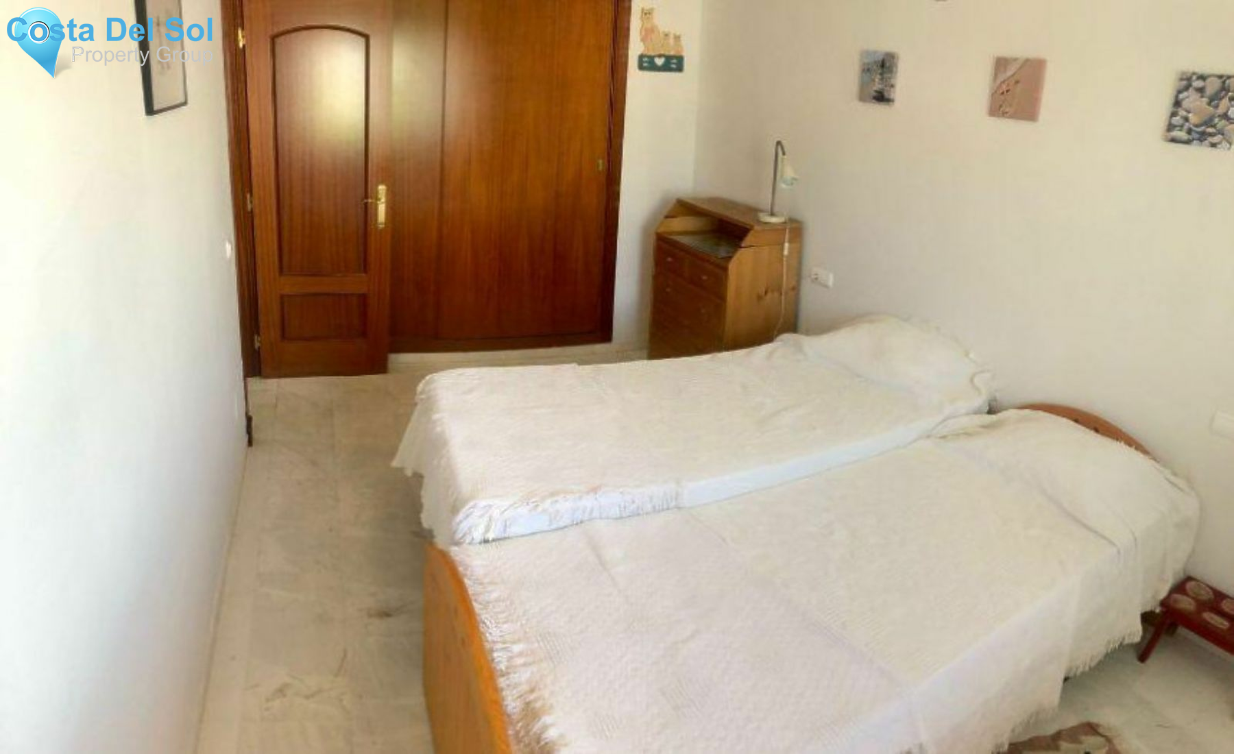 Middle Floor Apartment in Estepona-1170100