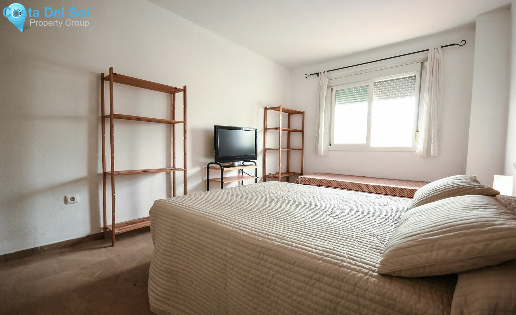 Middle Floor Apartment in Estepona-1172605