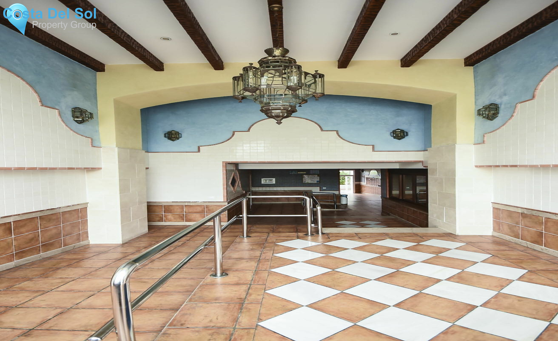 Middle Floor Apartment in Estepona-1172607