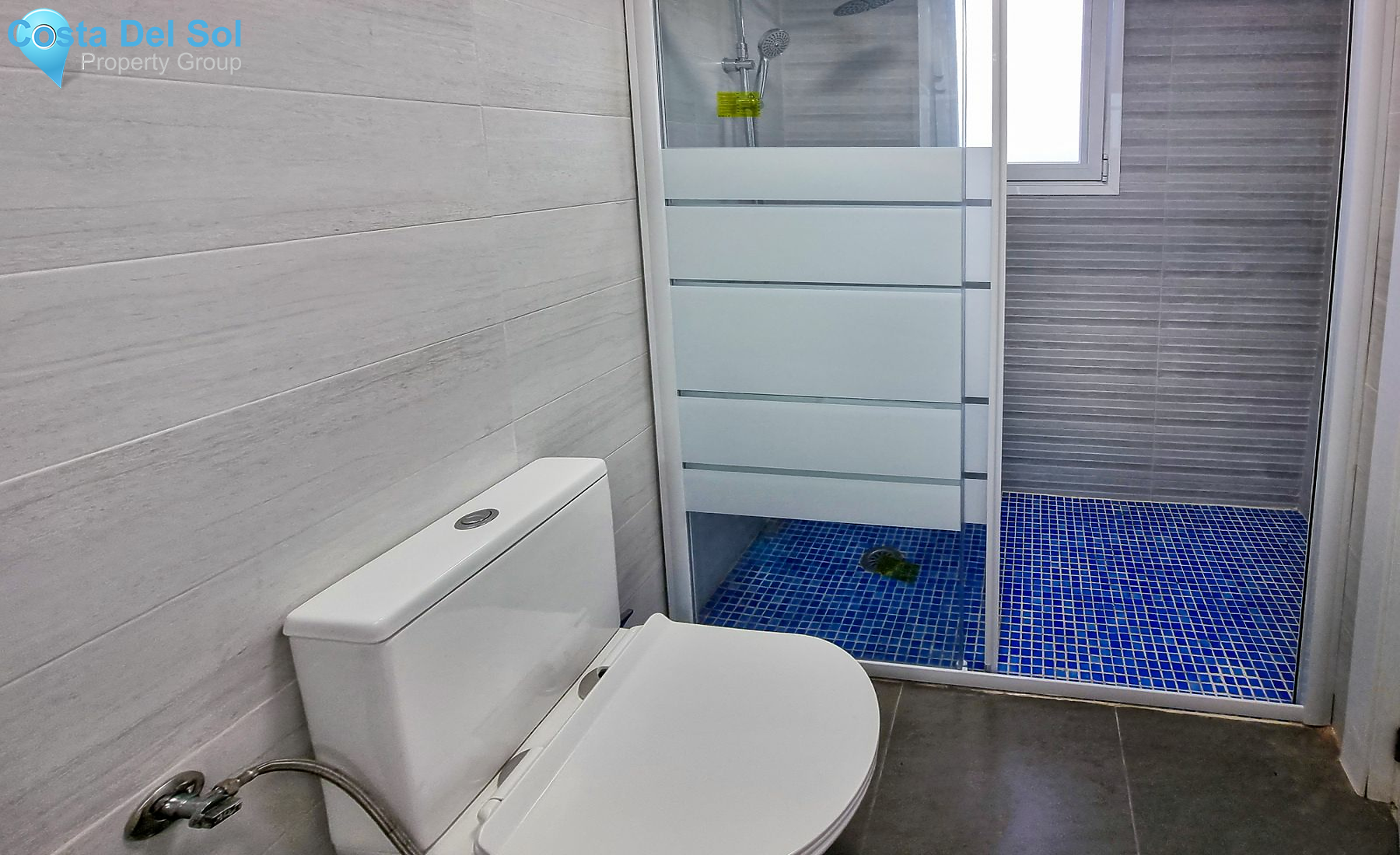 Middle Floor Apartment in Estepona-1192119