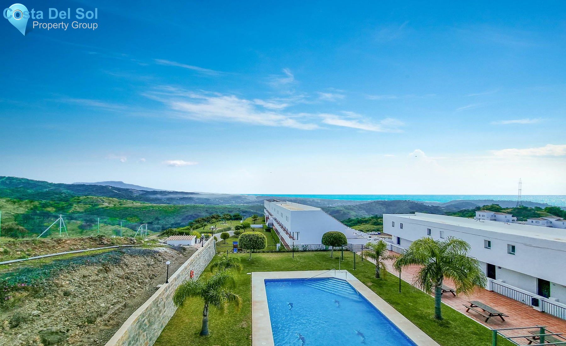 Middle Floor Apartment in Estepona-1192122