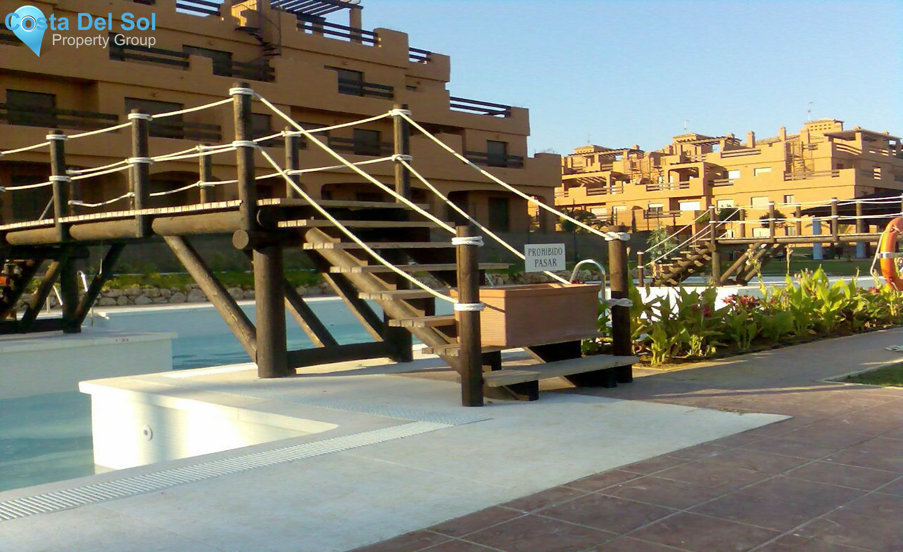 Middle Floor Apartment in Estepona-1200379