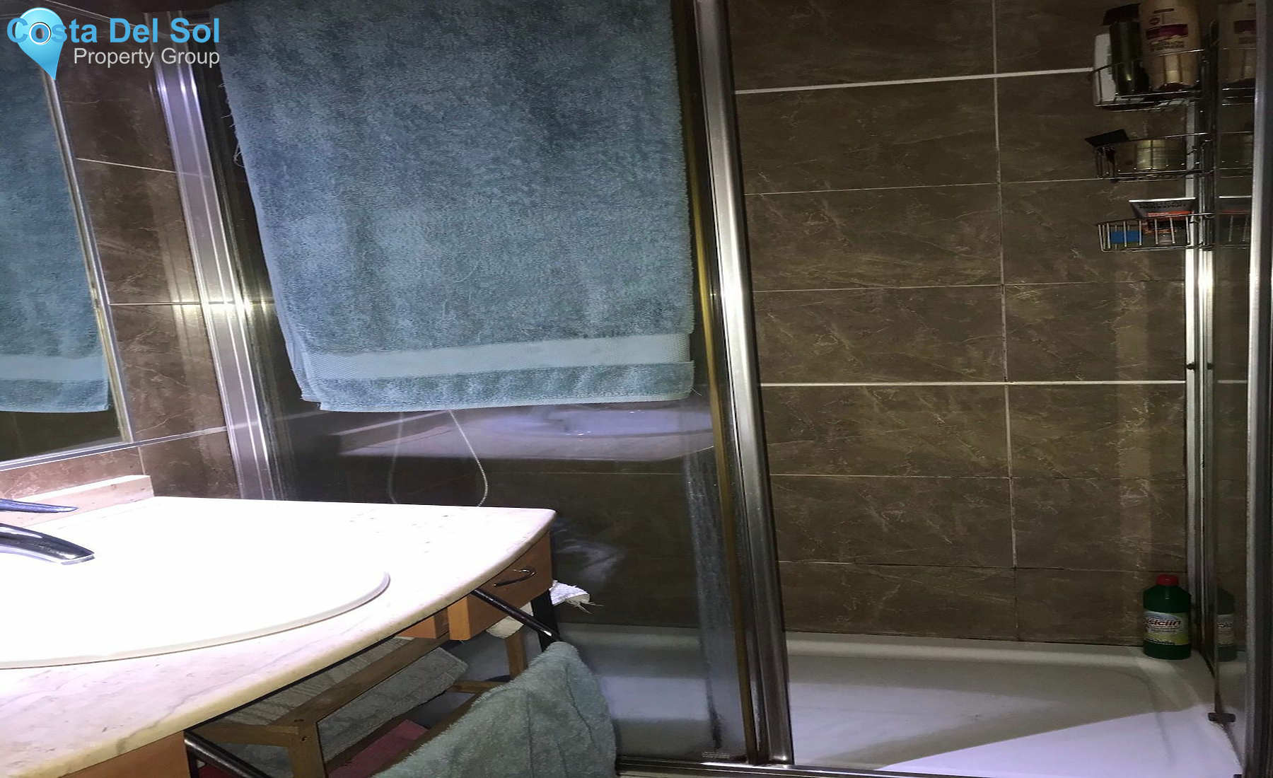 Middle Floor Apartment in Estepona-1200386