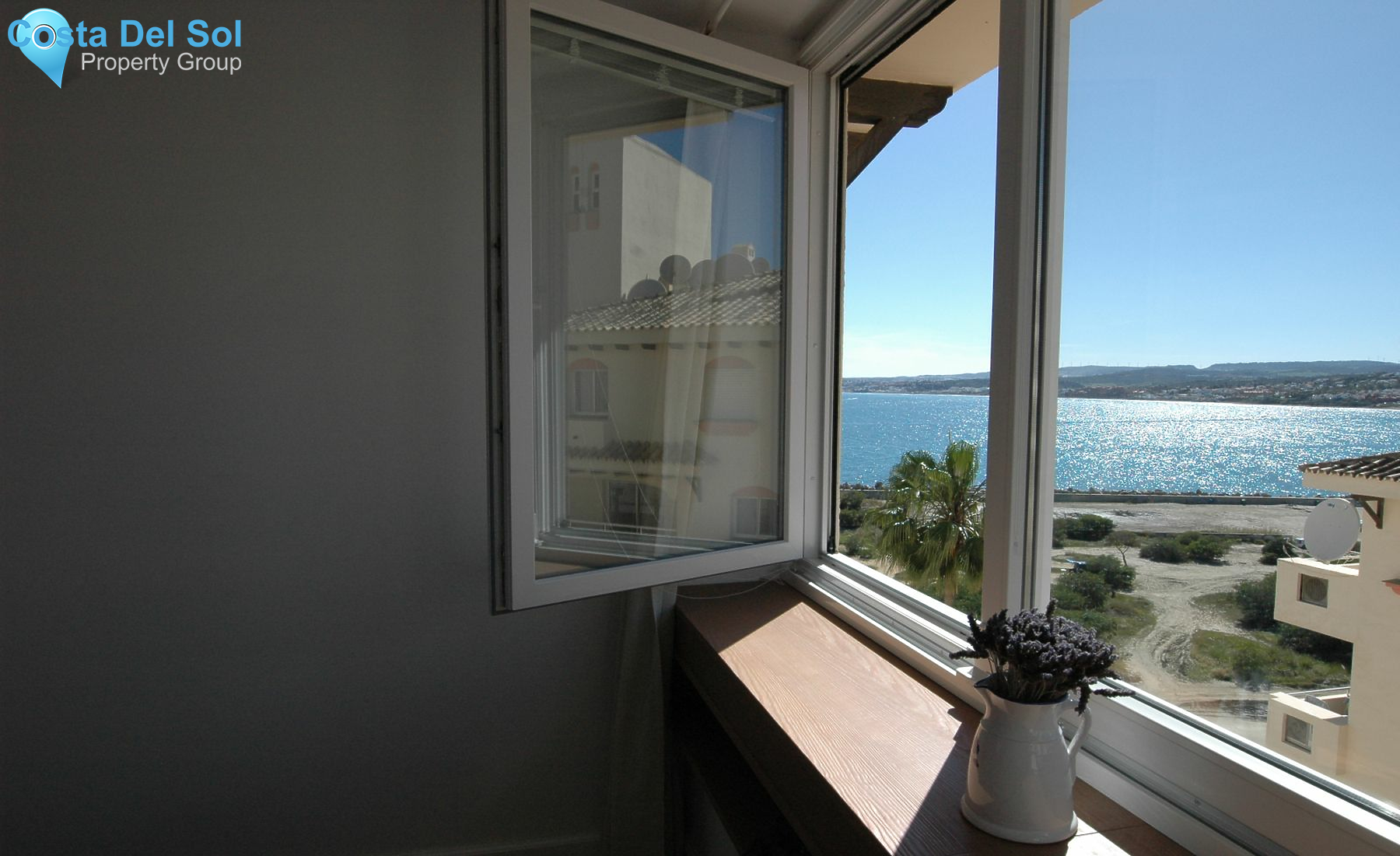 Middle Floor Apartment in Estepona-1209293