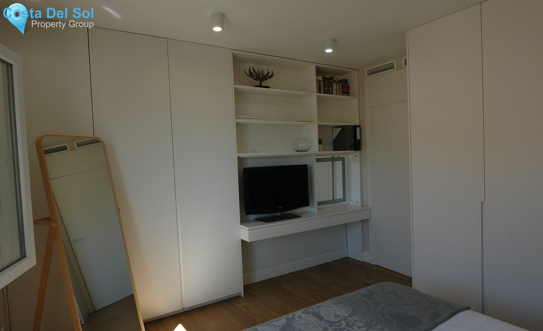 Middle Floor Apartment in Estepona-1209295