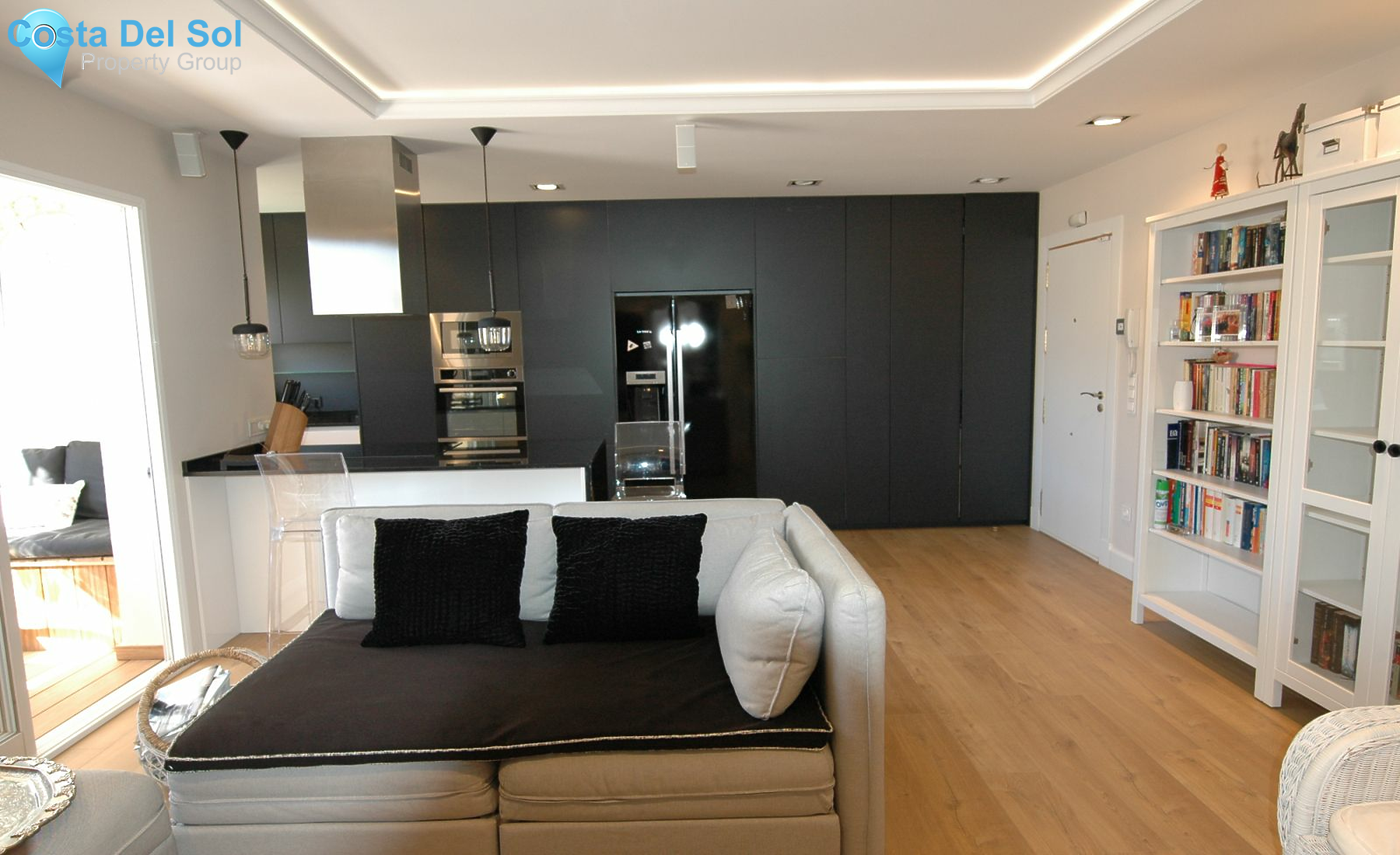 Middle Floor Apartment in Estepona-1209299