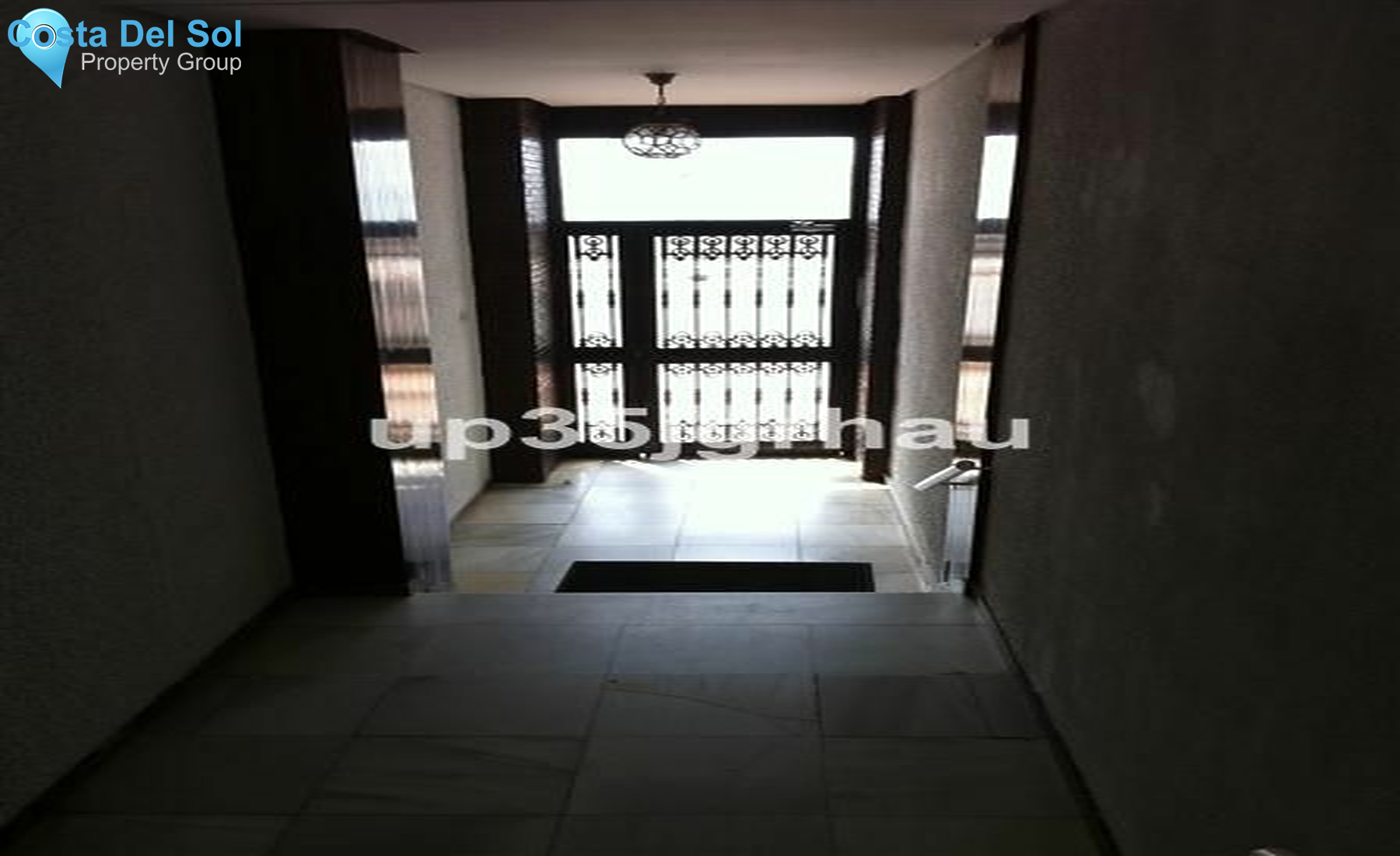 Middle Floor Apartment in Estepona-1221621