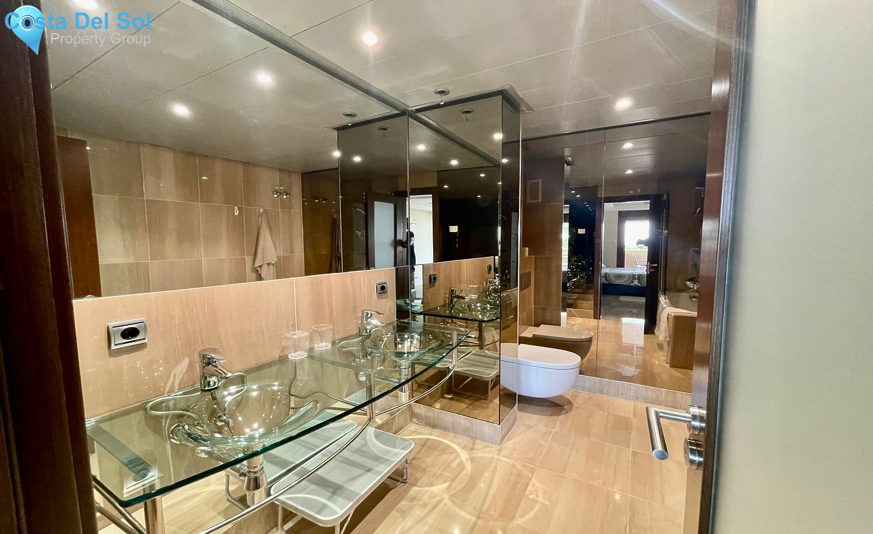 Middle Floor Apartment in Estepona-1418260