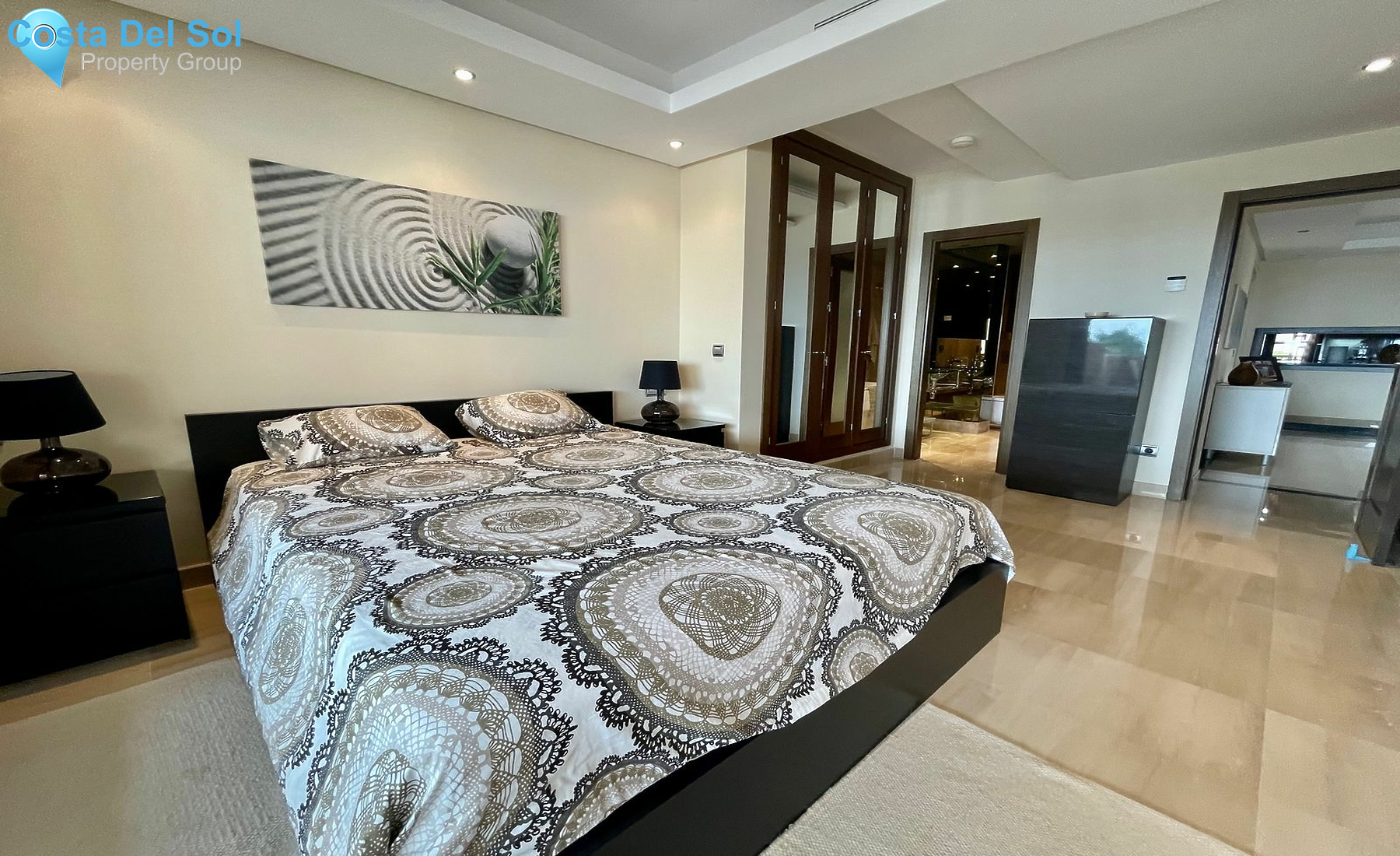 Middle Floor Apartment in Estepona-1418261