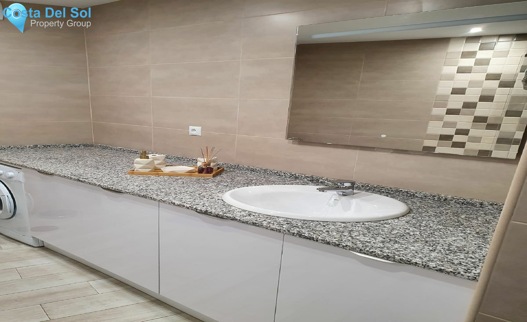 Middle Floor Apartment in Estepona-1424972