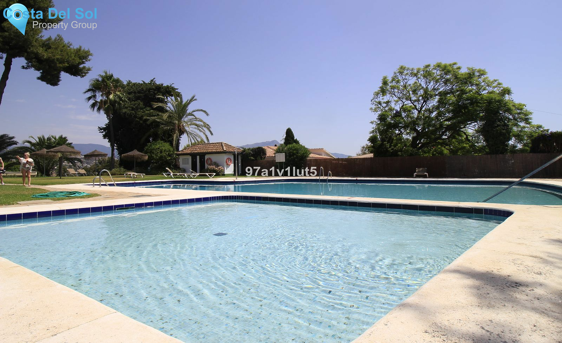 Middle Floor Apartment in Estepona-1428674