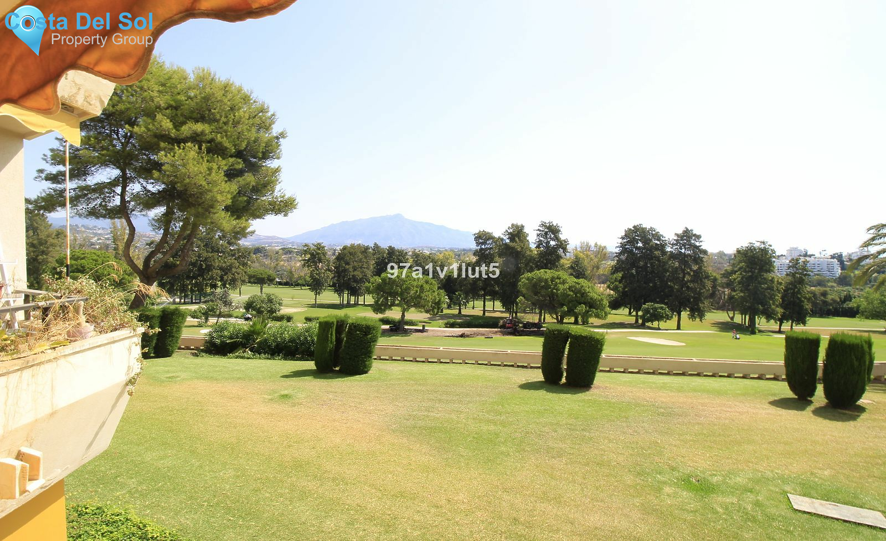 Middle Floor Apartment in Estepona-1428665