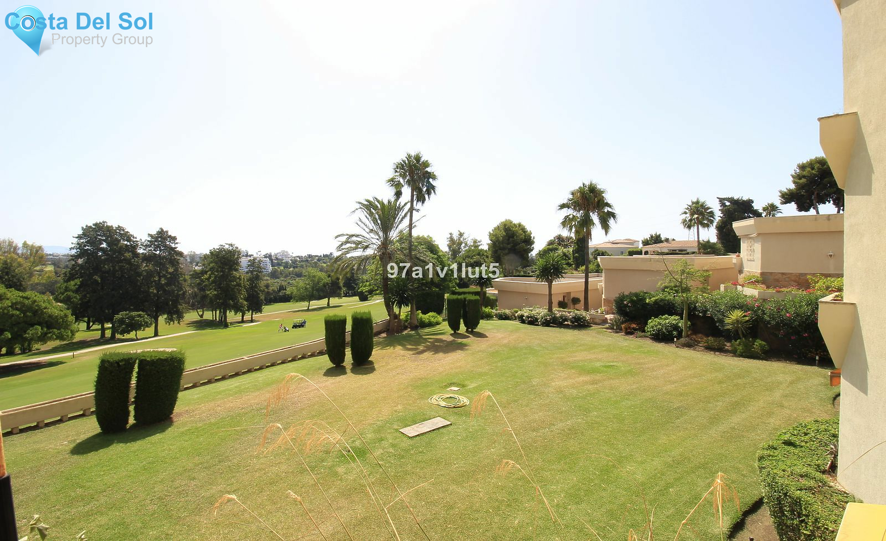 Middle Floor Apartment in Estepona-1428666