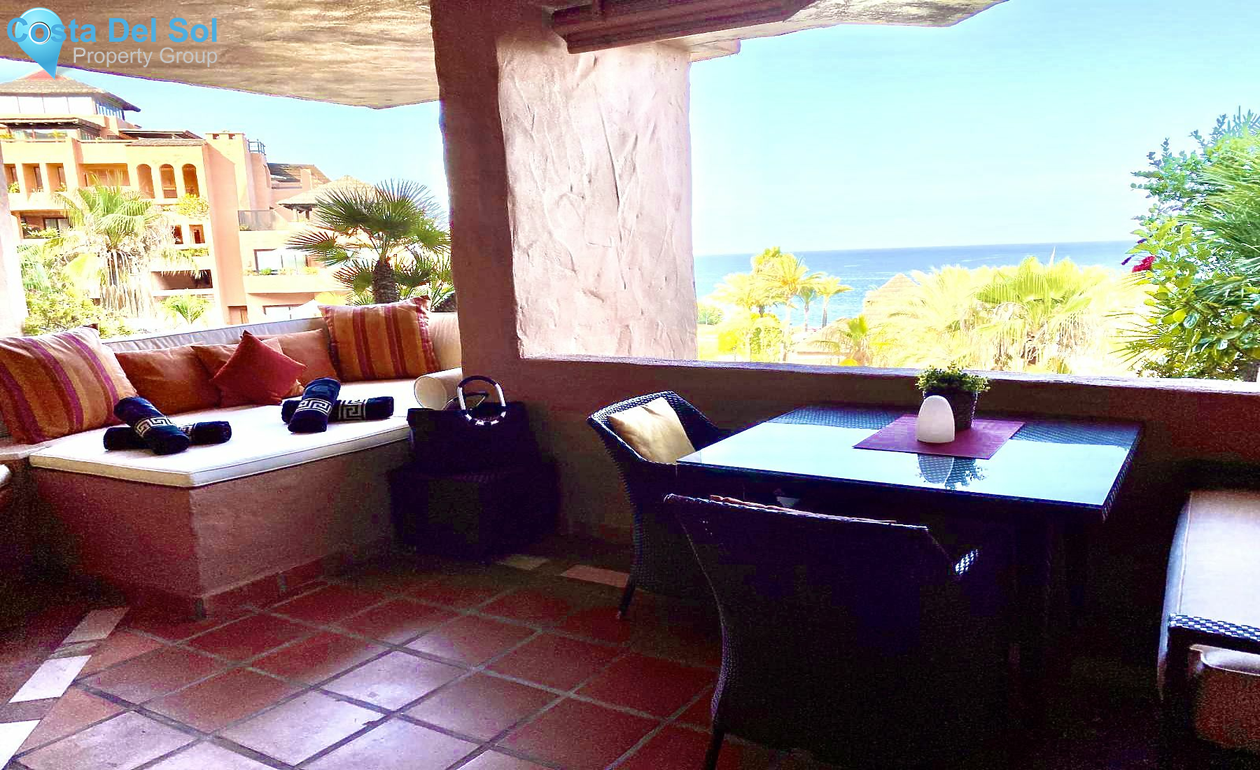 Middle Floor Apartment in Estepona