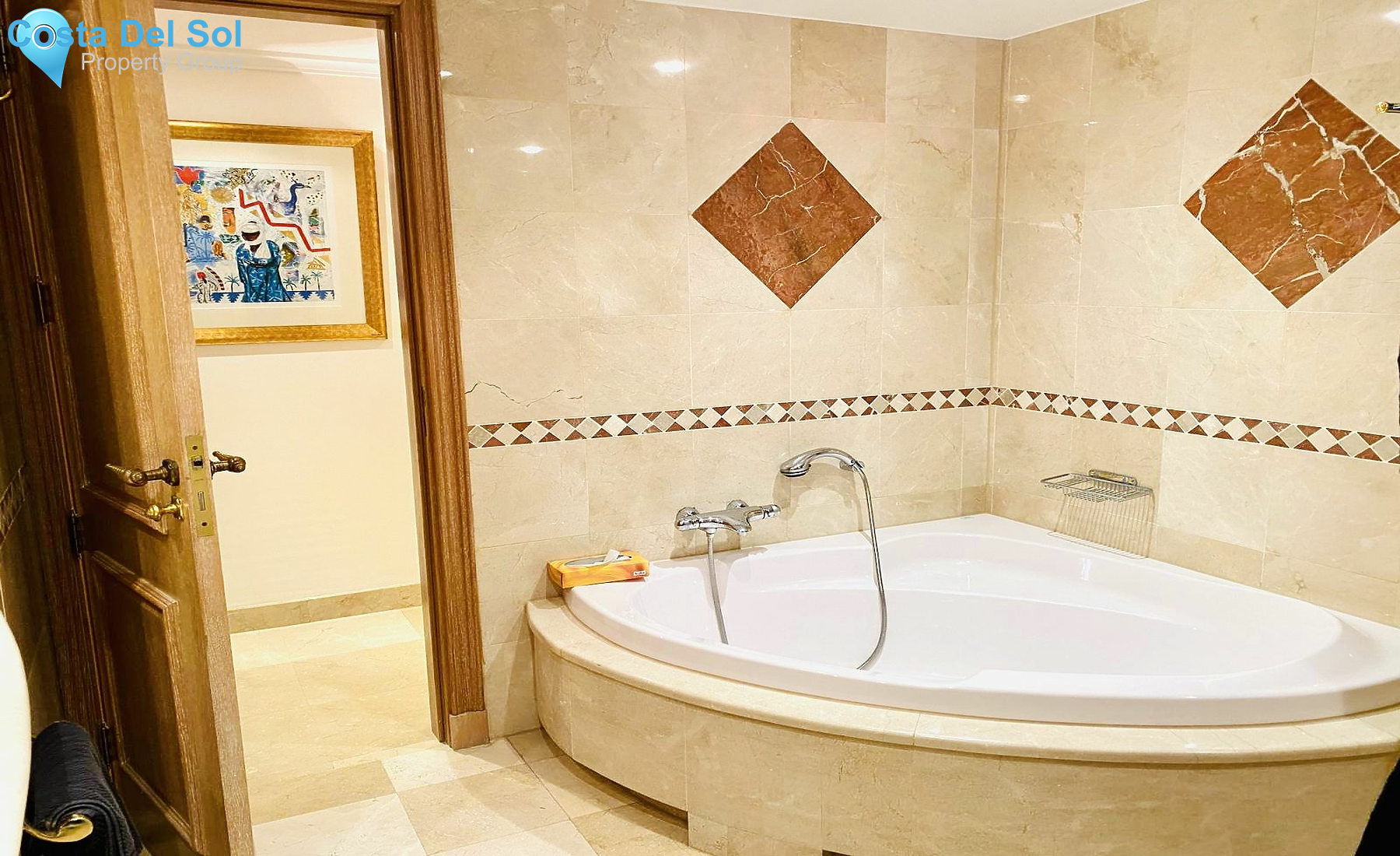 Middle Floor Apartment in Estepona-1431396