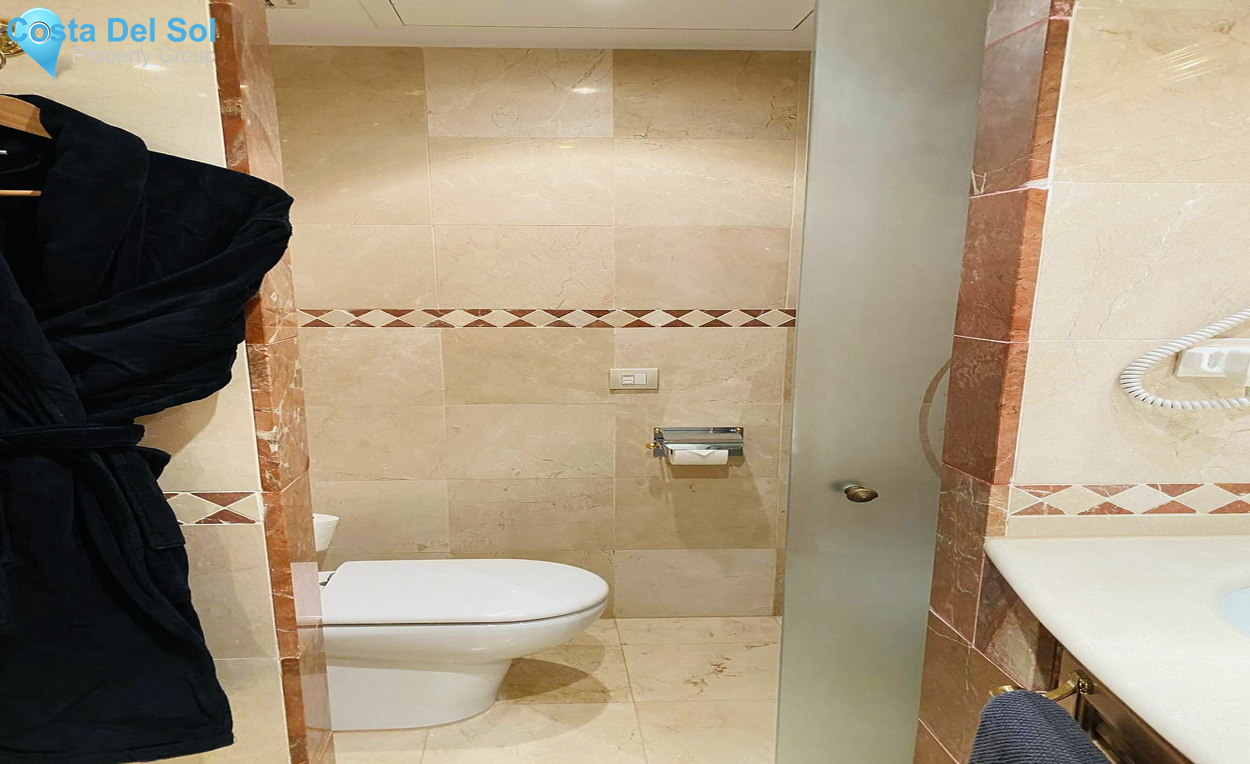 Middle Floor Apartment in Estepona-1431398