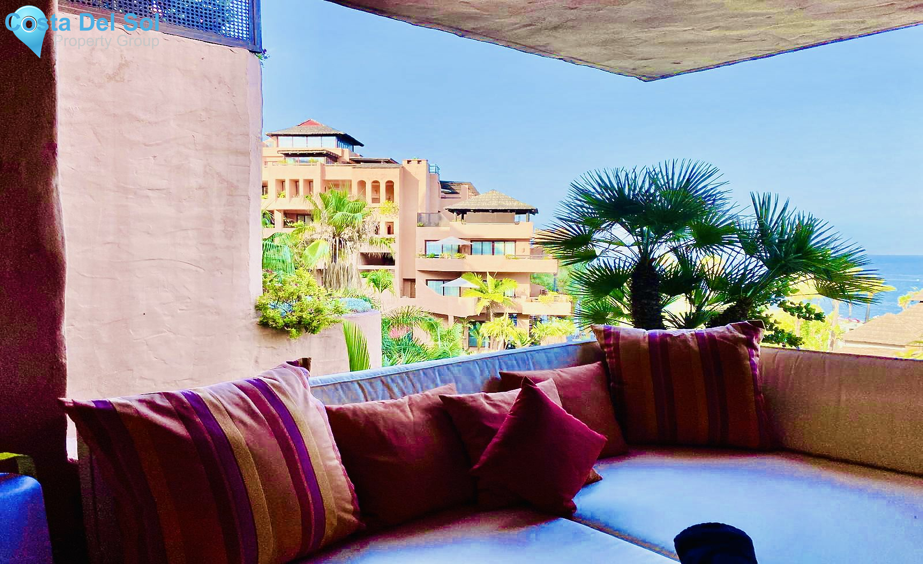 Middle Floor Apartment in Estepona-1431399