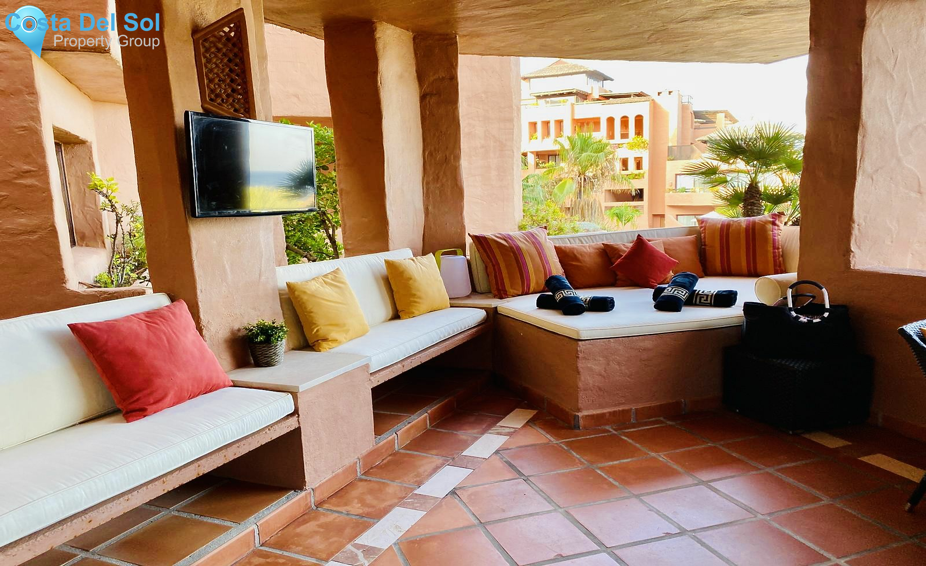 Middle Floor Apartment in Estepona-1431401