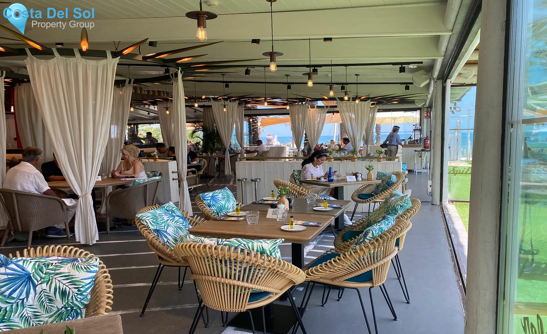 Middle Floor Apartment in Estepona-1431405