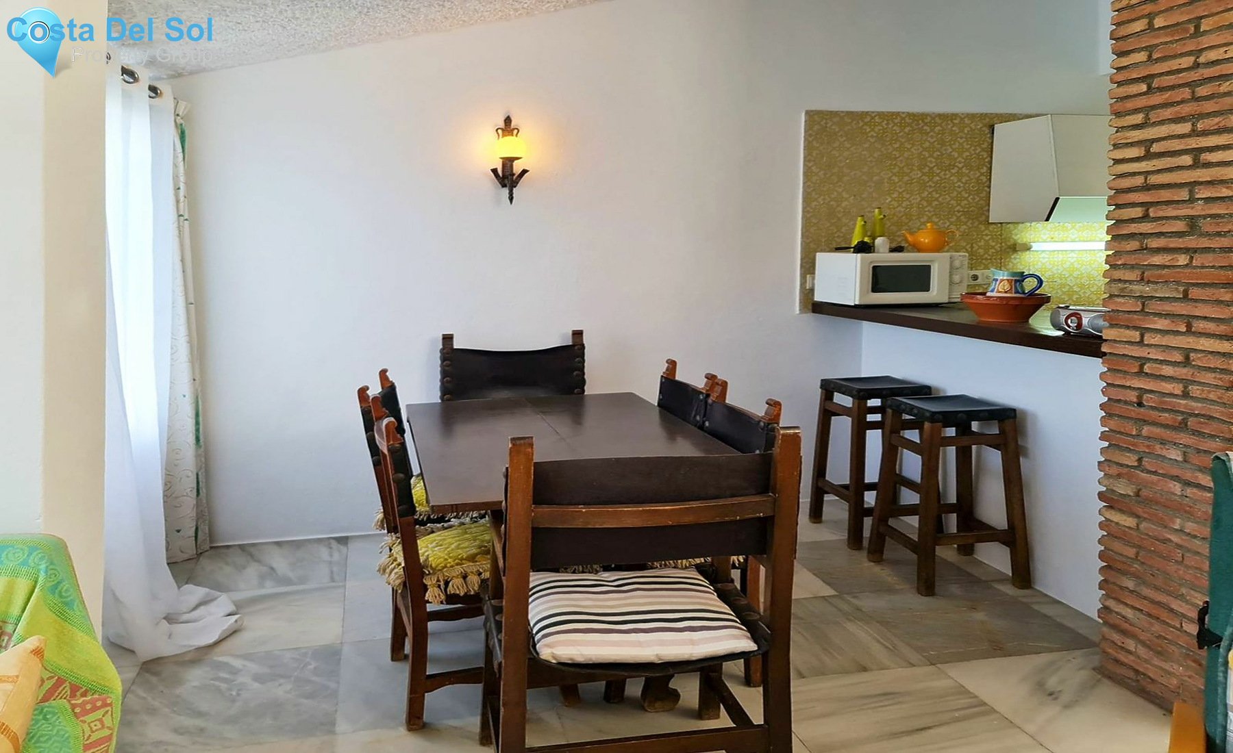Middle Floor Apartment in Estepona-1465625