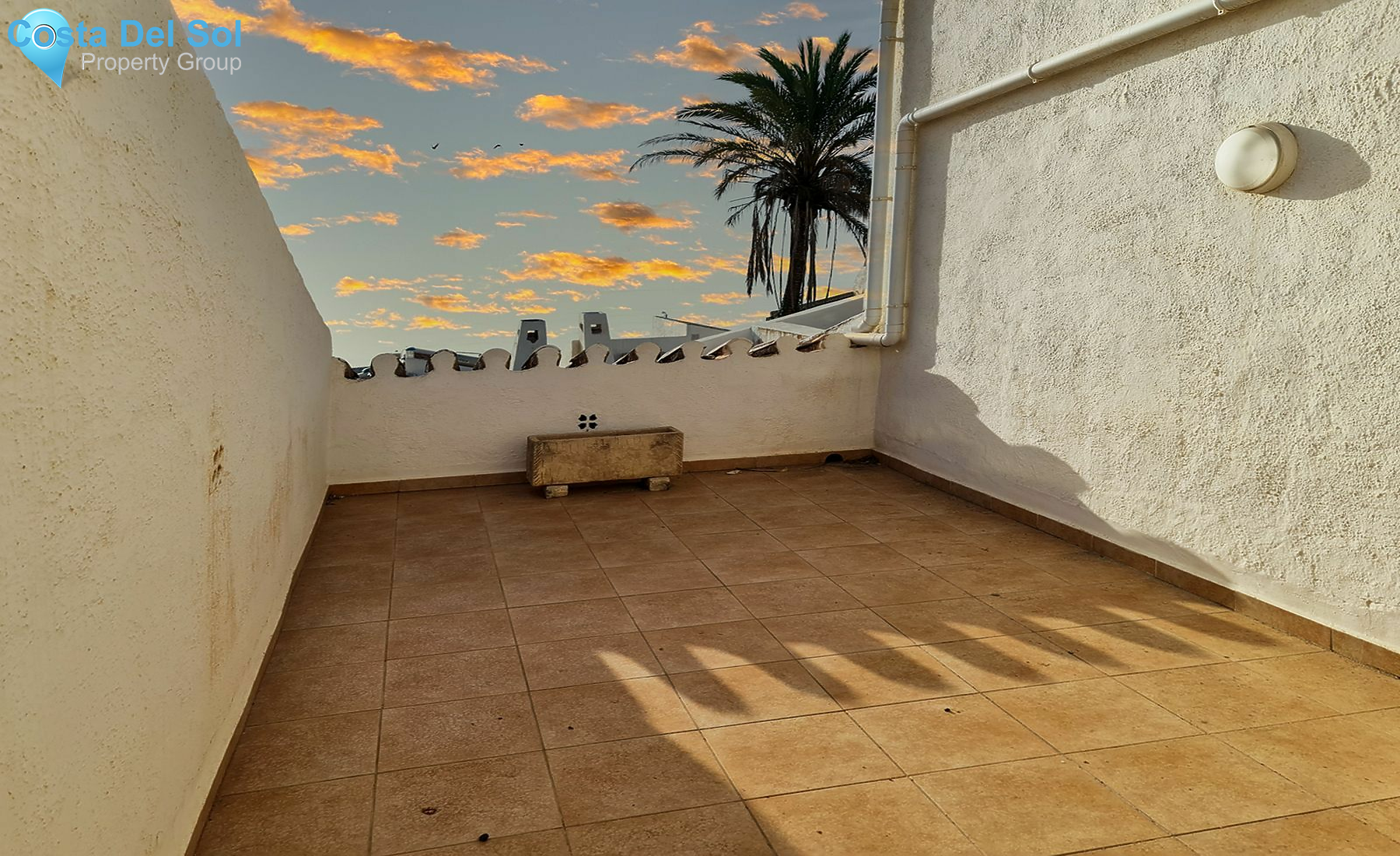 Middle Floor Apartment in Estepona-1465629