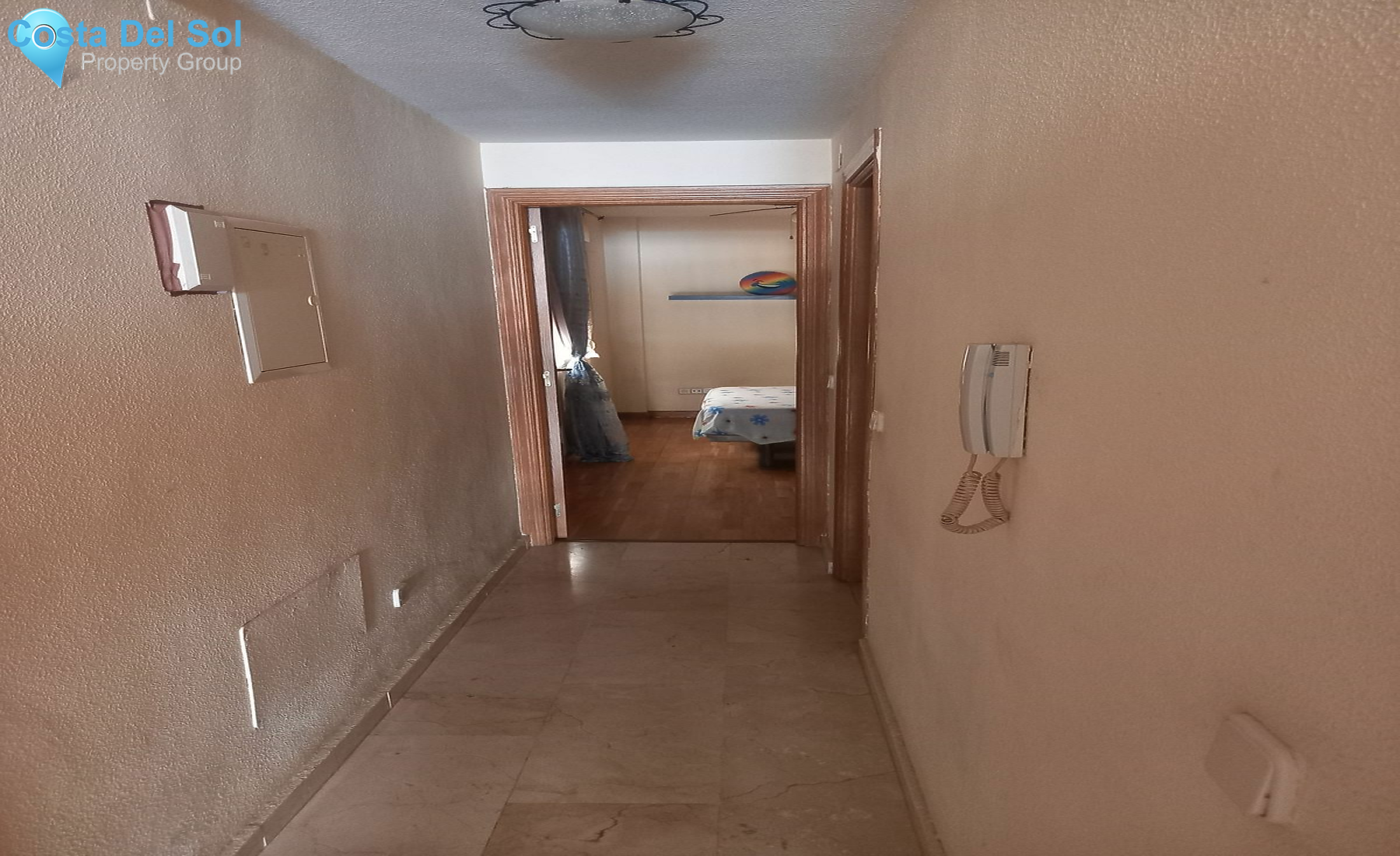 Middle Floor Apartment in Estepona-1486709