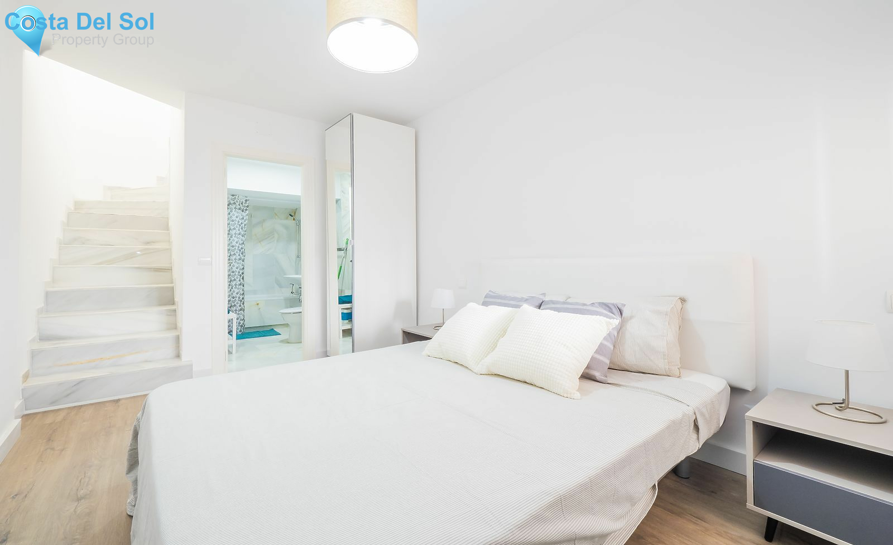 Middle Floor Apartment in Estepona-1491075