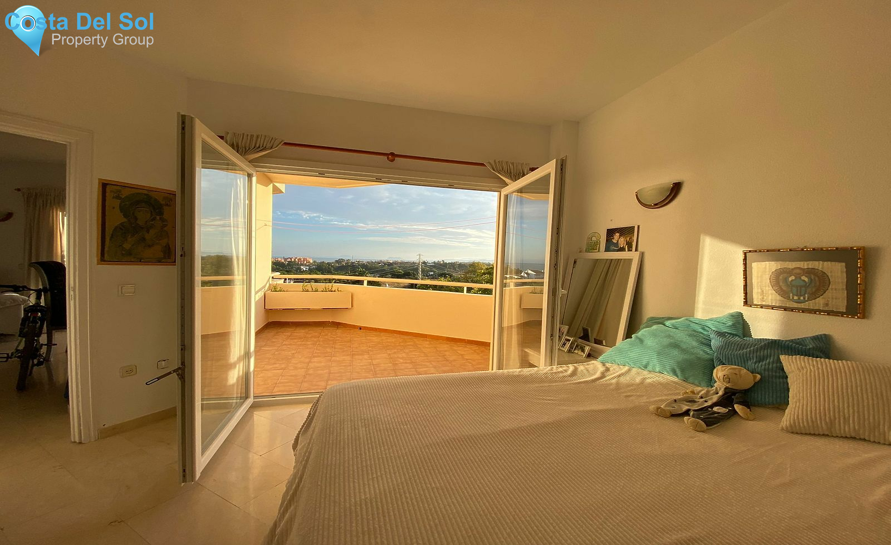Middle Floor Apartment in Estepona-1516256