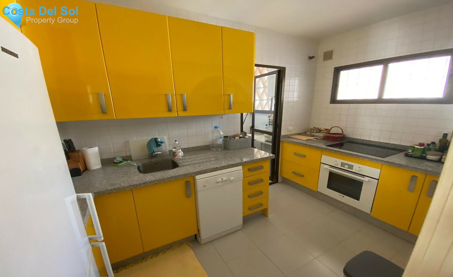 Middle Floor Apartment in Fuengirola-1237558