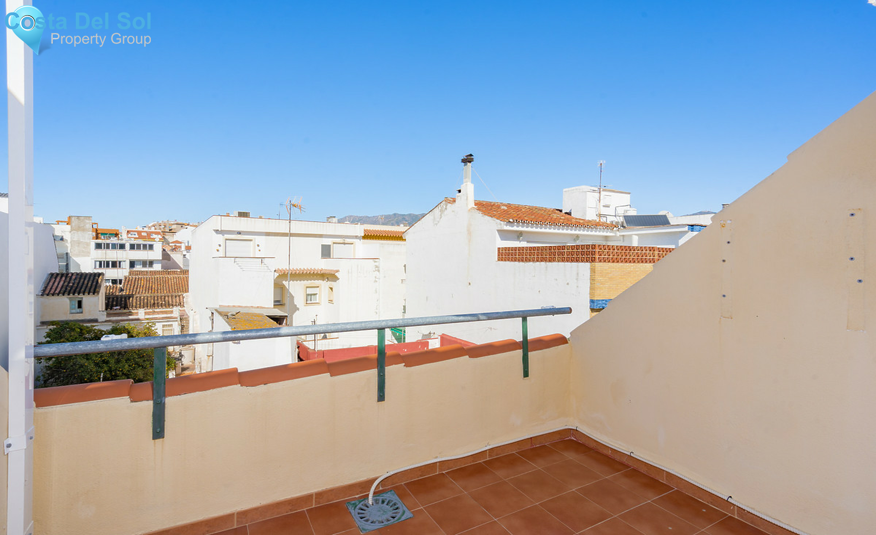 Middle Floor Apartment in Fuengirola-1241222