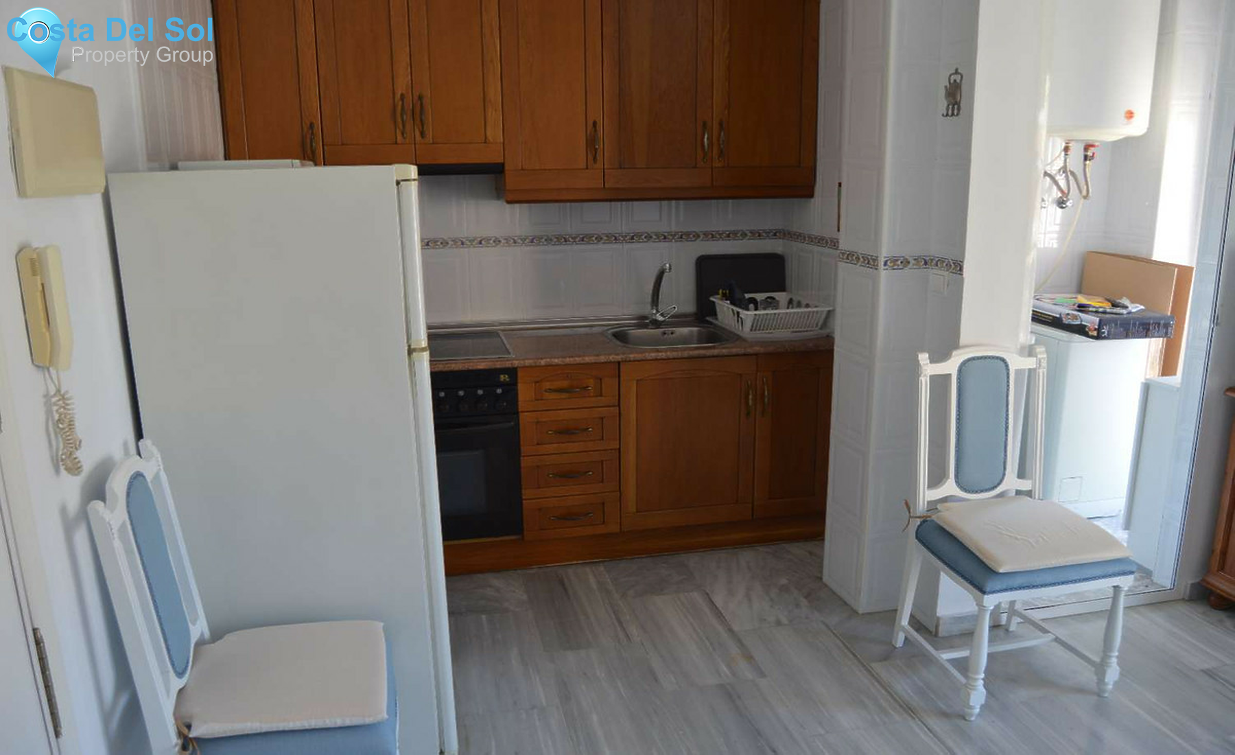 Middle Floor Apartment in Fuengirola-1250503