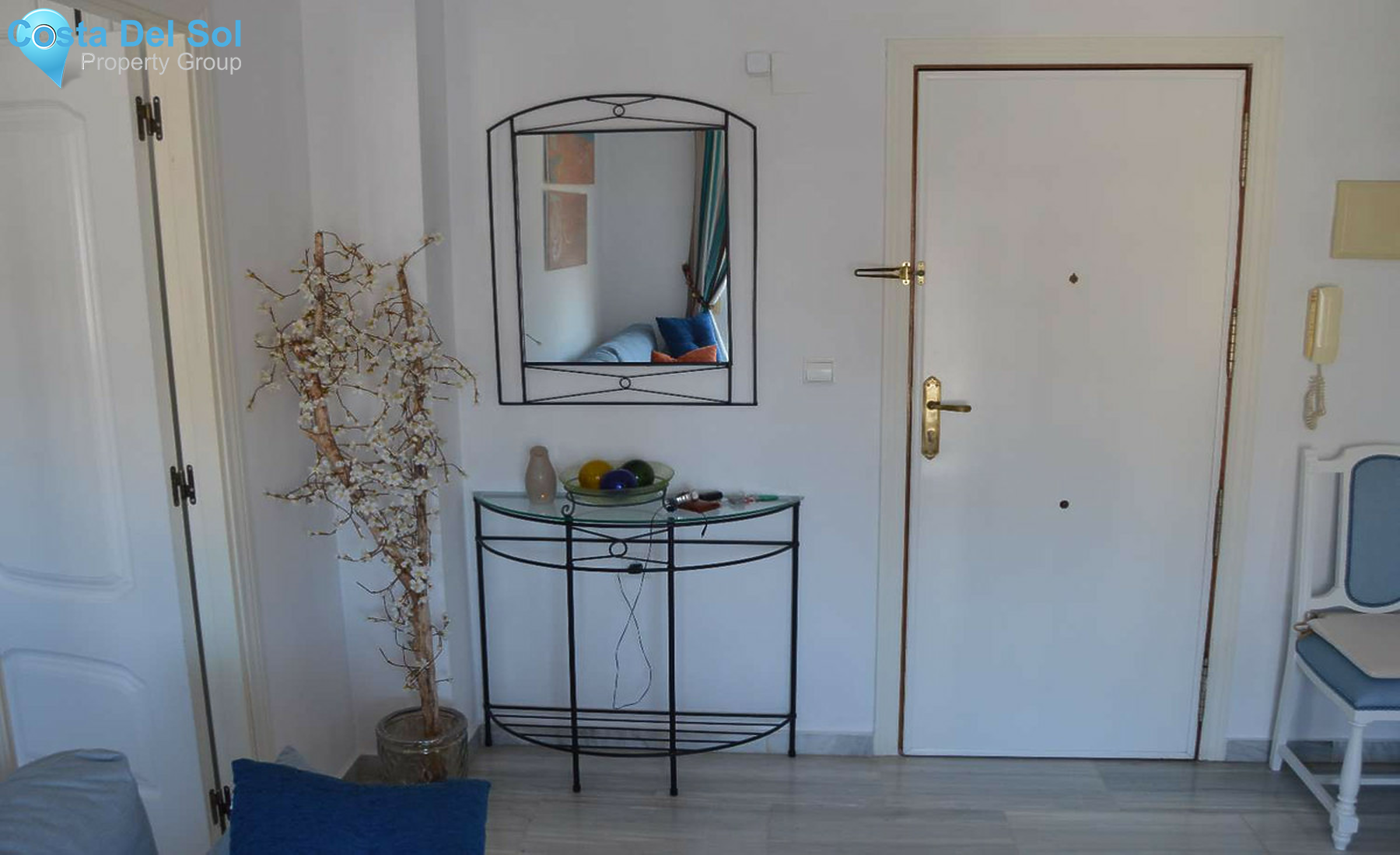 Middle Floor Apartment in Fuengirola-1250500