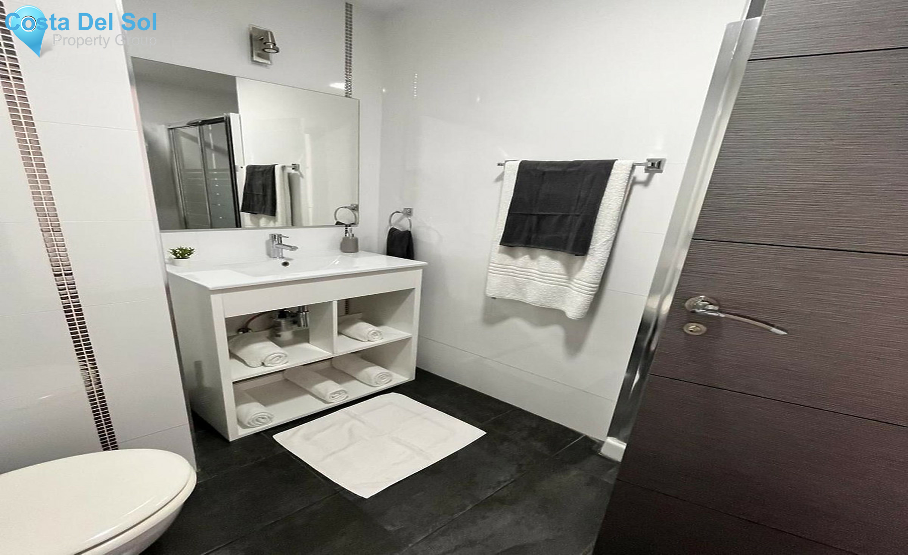 Middle Floor Apartment in Fuengirola-1298998