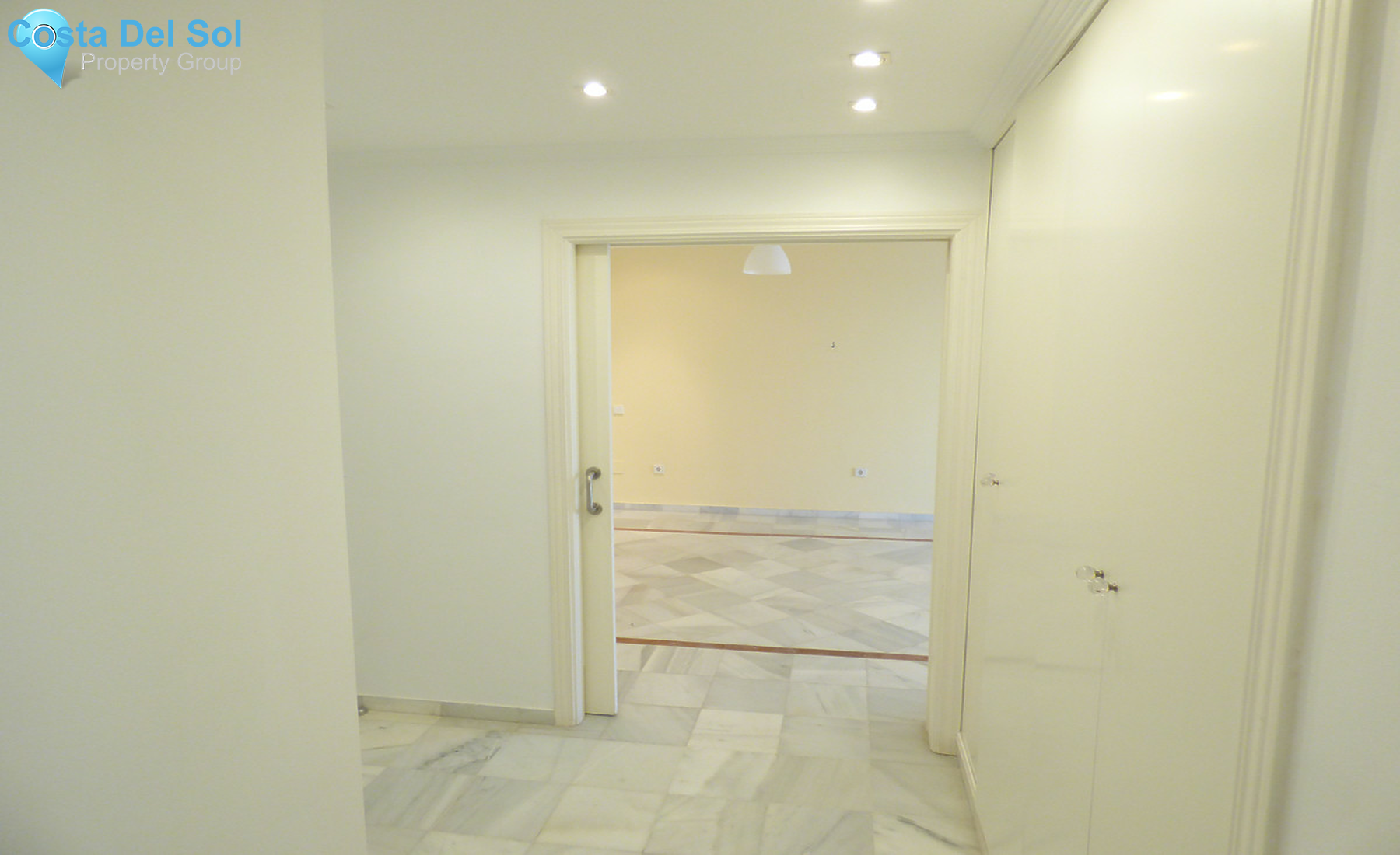 Middle Floor Apartment in Fuengirola-1339459