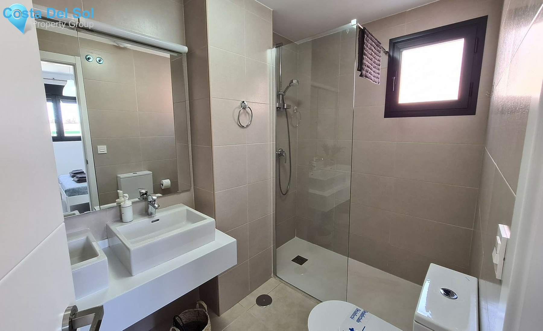 Middle Floor Apartment in Fuengirola-1453053