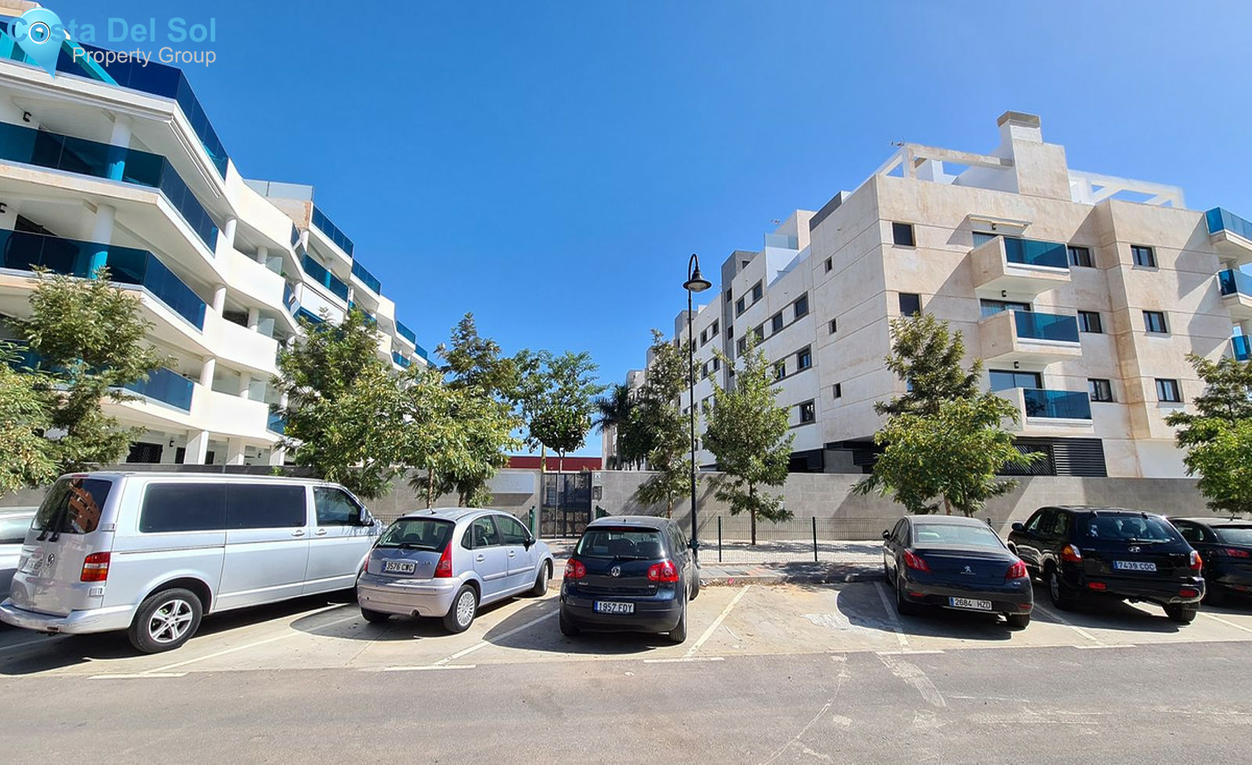 Middle Floor Apartment in Fuengirola-1453040