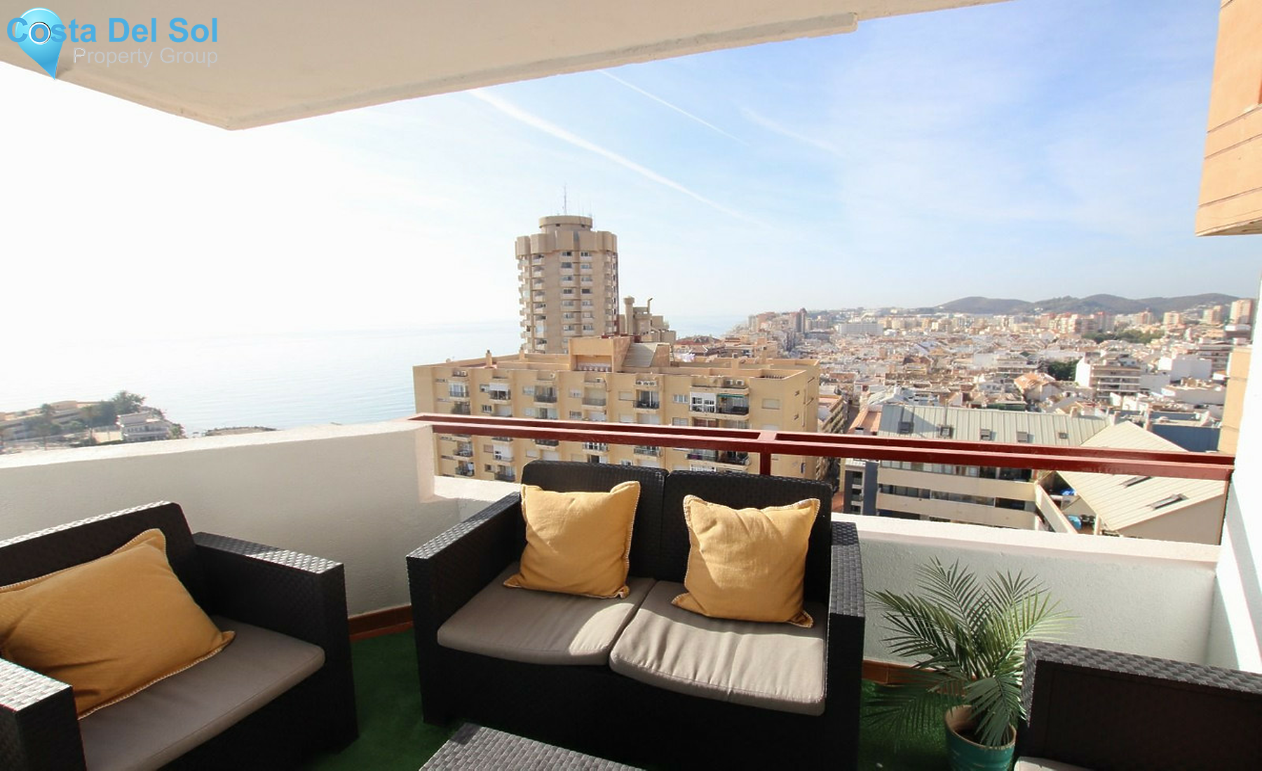 Middle Floor Apartment in Fuengirola-1503196