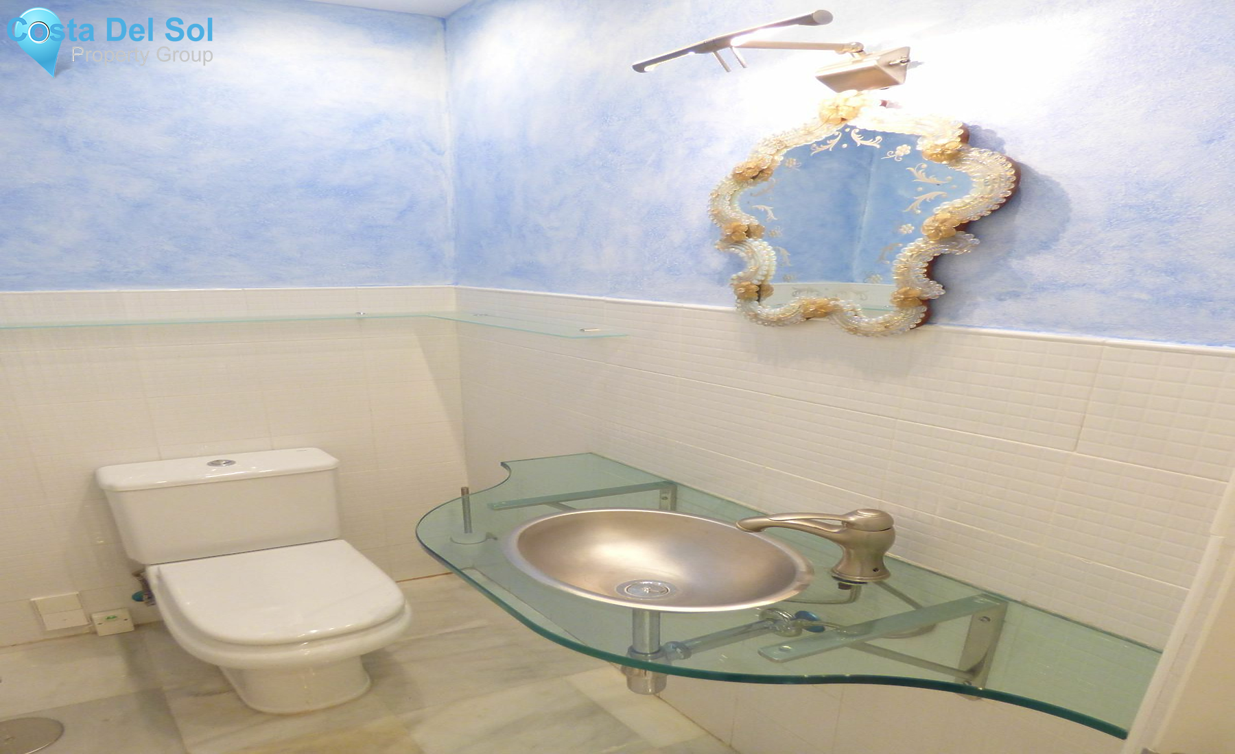 Middle Floor Apartment in Fuengirola-1129465