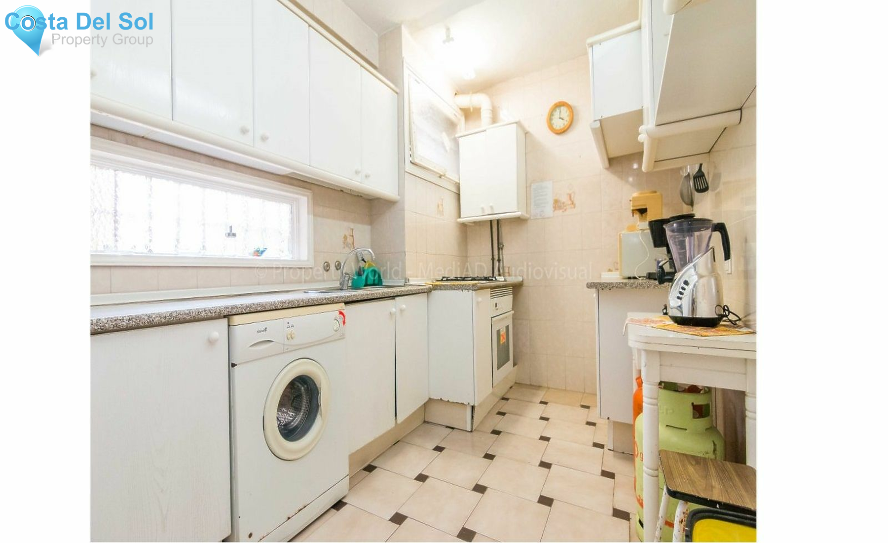 Middle Floor Apartment in Fuengirola-1149445