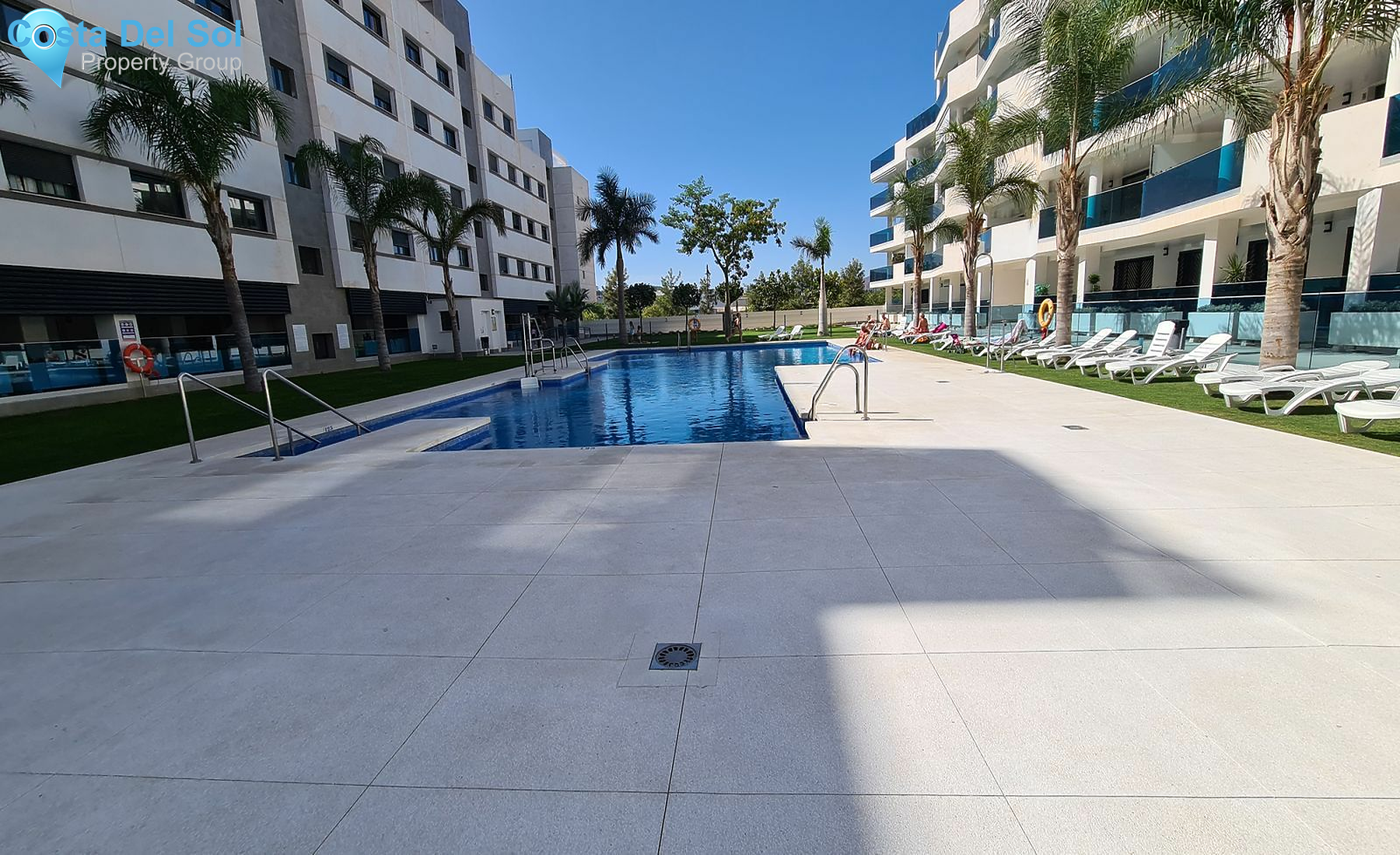 Middle Floor Apartment in Fuengirola-1487177