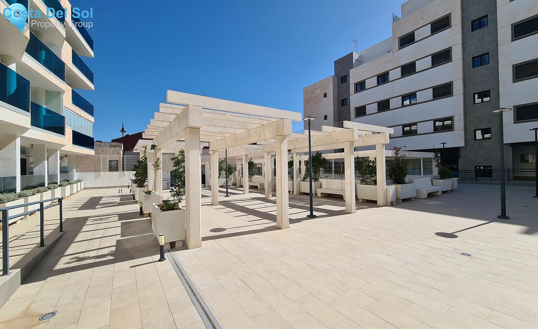 Middle Floor Apartment in Fuengirola-1487178