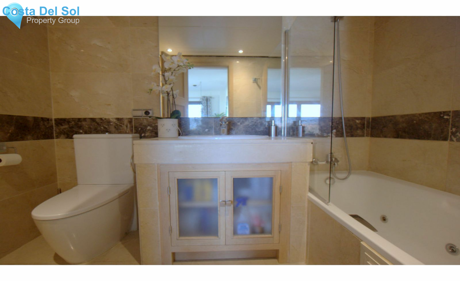 Middle Floor Apartment in La Duquesa-1179667