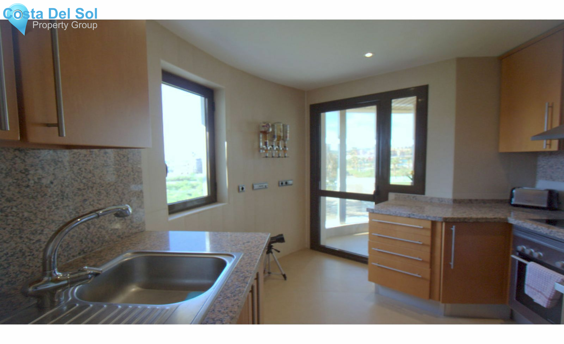 Middle Floor Apartment in La Duquesa-1179668
