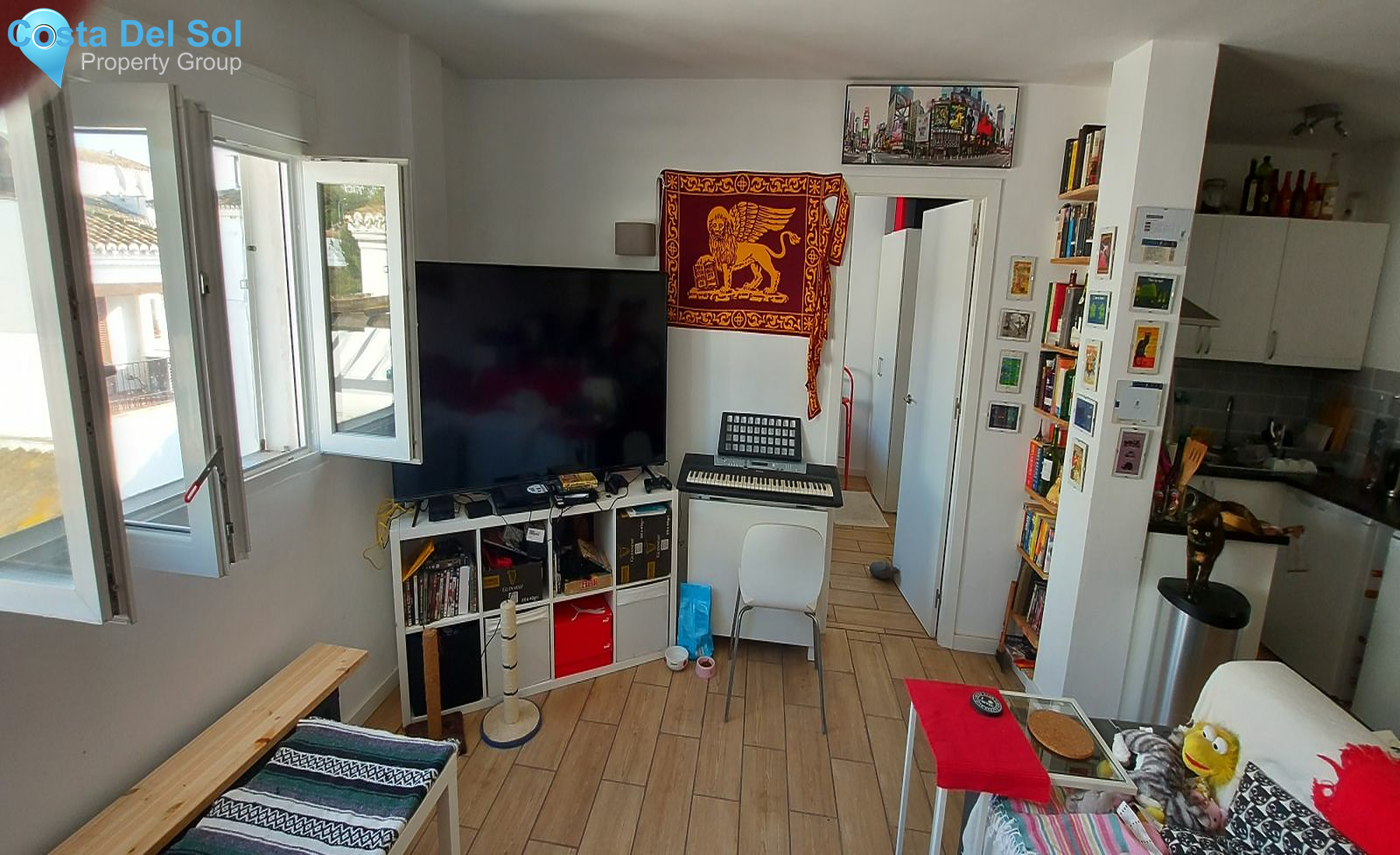 Middle Floor Apartment in La Duquesa-1201755