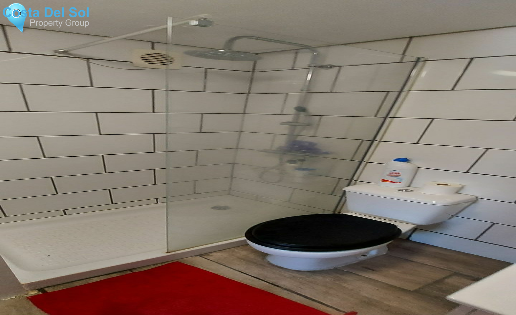 Middle Floor Apartment in La Duquesa-1201758